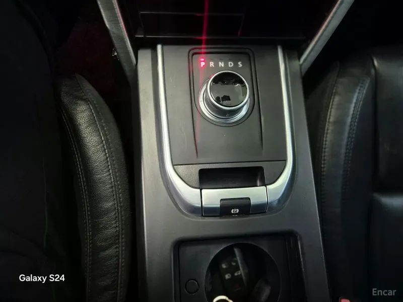 2016 Land Rover Discovery Sport 2.0 TD4 SE photo 17