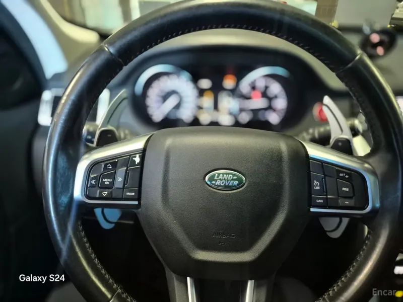 2016 Land Rover Discovery Sport 2.0 TD4 SE photo 18