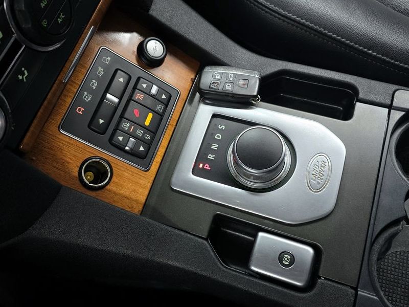 2013 Land Rover Discovery 3.0 SDV6 SE photo 9
