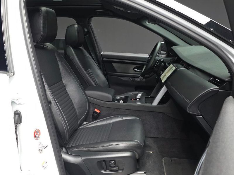 2025 Land Rover Discovery Sport P250 Dynamic SE photo 11