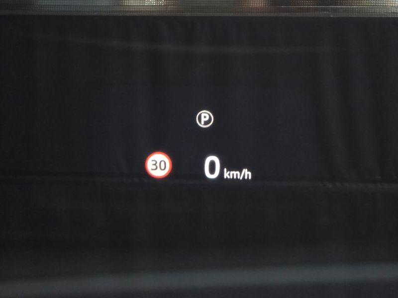 2025 Land Rover Discovery Sport P250 Dynamic SE photo 18