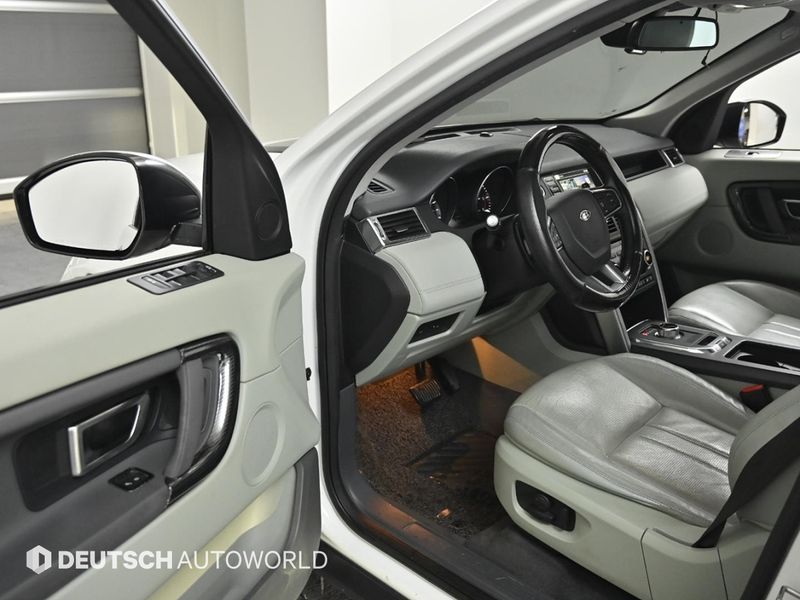 2016 Land Rover Discovery Sport 2.0 TD4 SE photo 10