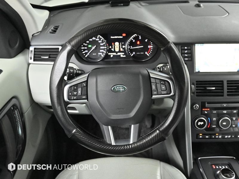 2016 Land Rover Discovery Sport 2.0 TD4 SE photo 12