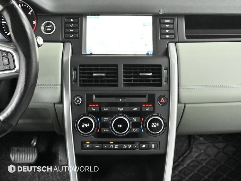 2016 Land Rover Discovery Sport 2.0 TD4 SE photo 13