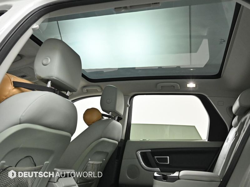 2016 Land Rover Discovery Sport 2.0 TD4 SE photo 18