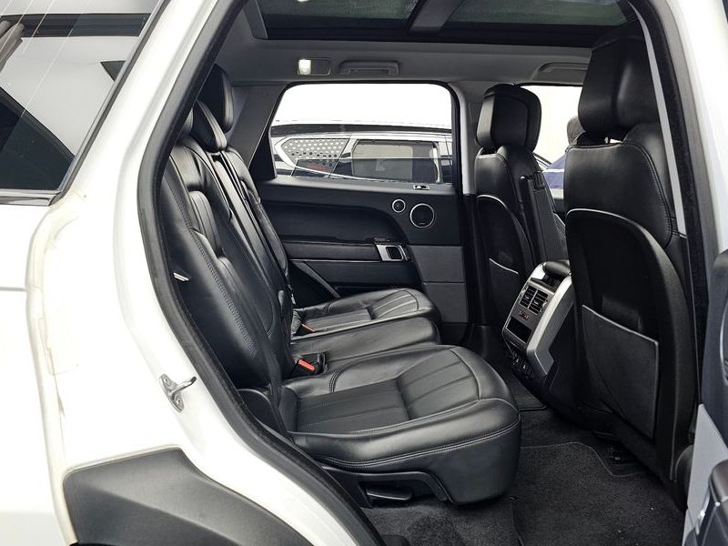 2018 Land Rover Range Rover Sport 3.0 SDV6 HSE photo 12