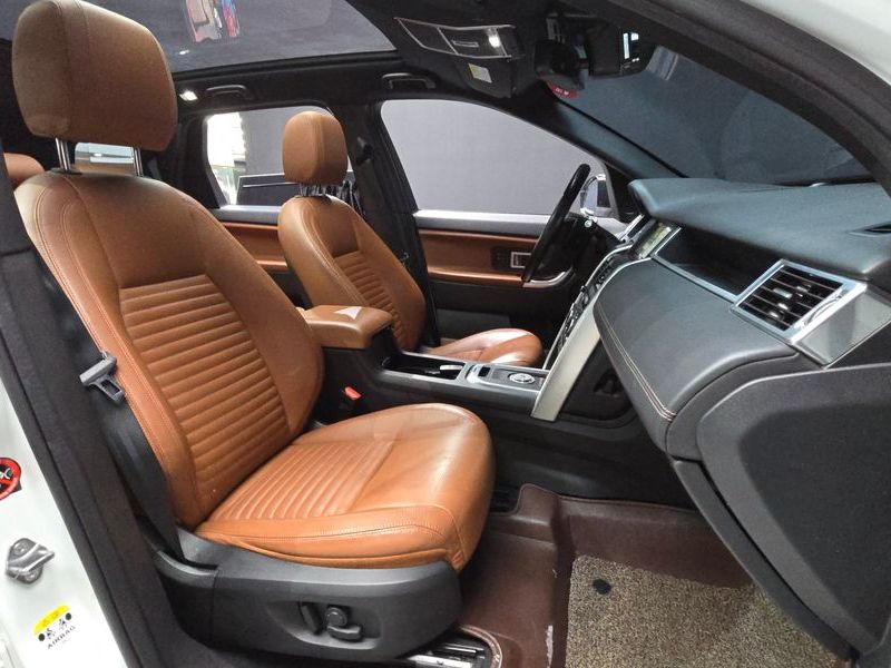 2017 Land Rover Discovery Sport 2.0 TD4 HSE Luxury photo 11