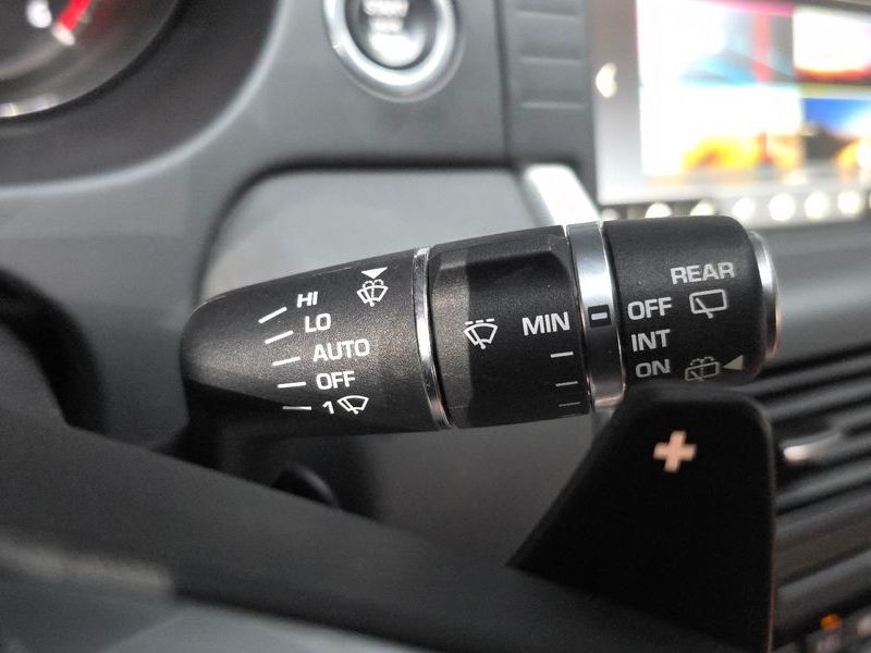 2017 Land Rover Discovery Sport 2.0 TD4 HSE Luxury photo 17