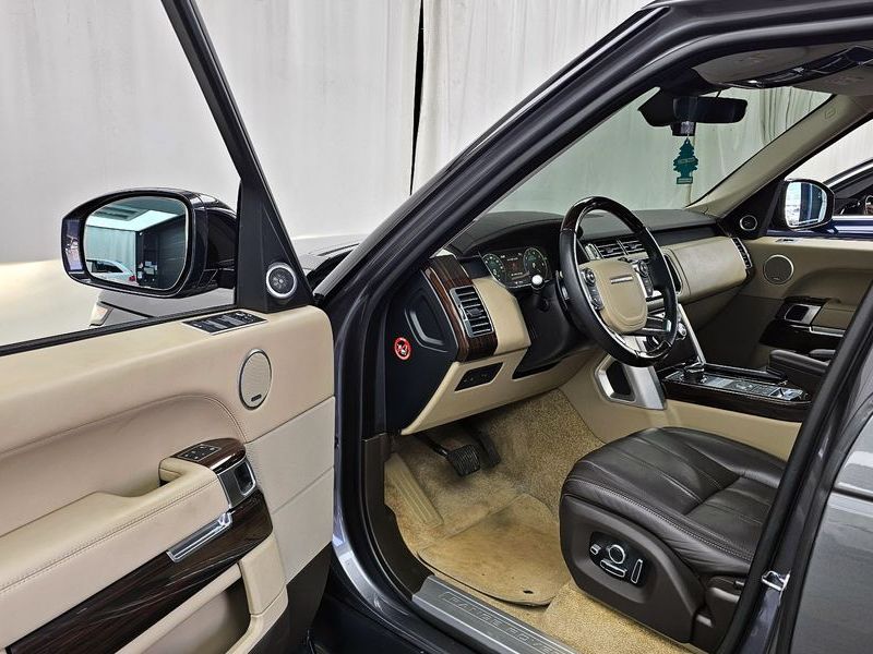 2017 Land Rover Range Rover 5.0 SC Vogue SE photo 10