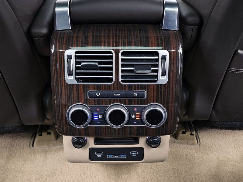 2017 Land Rover Range Rover 5.0 SC Vogue SE photo 18