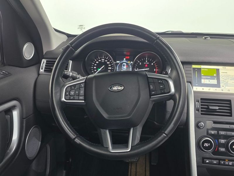 2017 Land Rover Discovery Sport 2.0 TD4 SE (150PS) photo 13