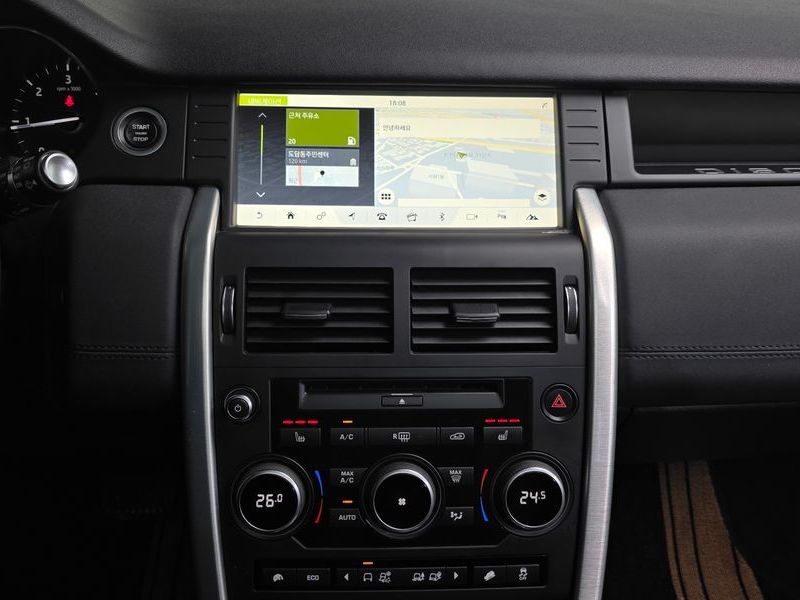 2017 Land Rover Discovery Sport 2.0 TD4 SE (150PS) photo 14