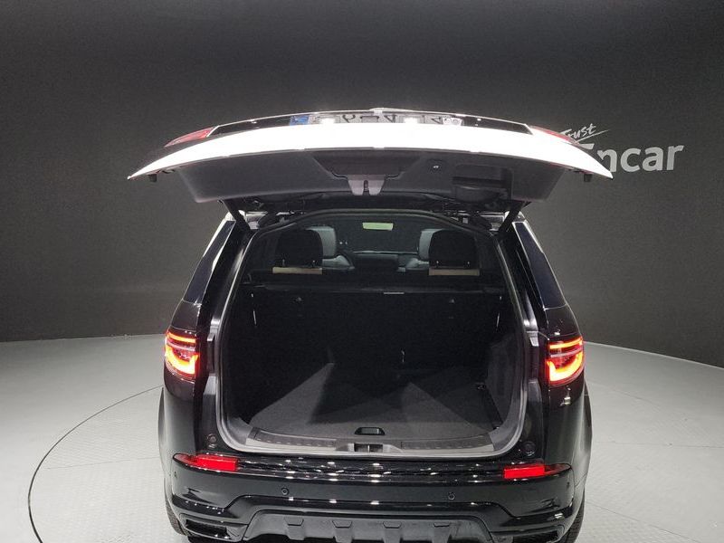 2025 Land Rover Discovery Sport P250 Dynamic SE photo 20