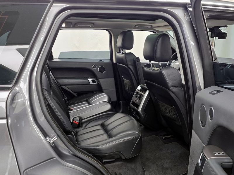 2015 Land Rover Range Rover Sport 3.0 SDV6 HSE photo 12