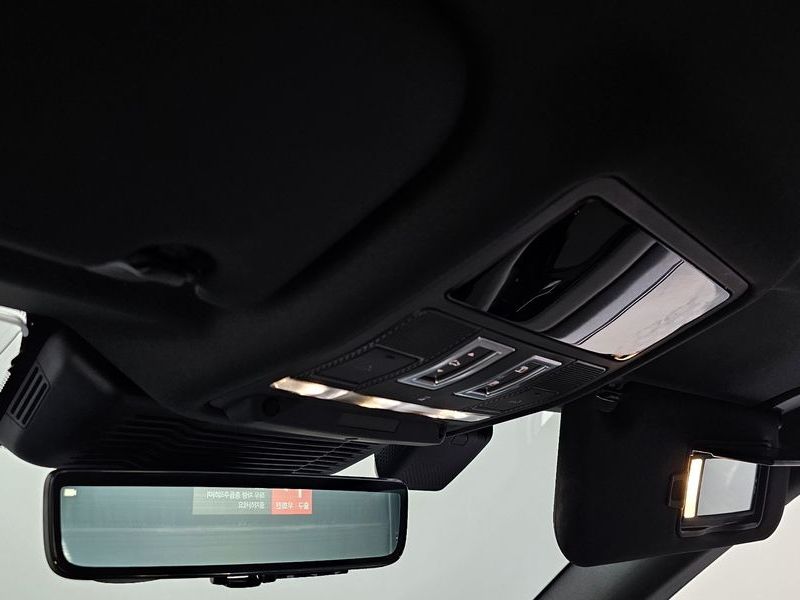 2026 Land Rover Range Rover Evoque P250 Dynamic SE photo 20