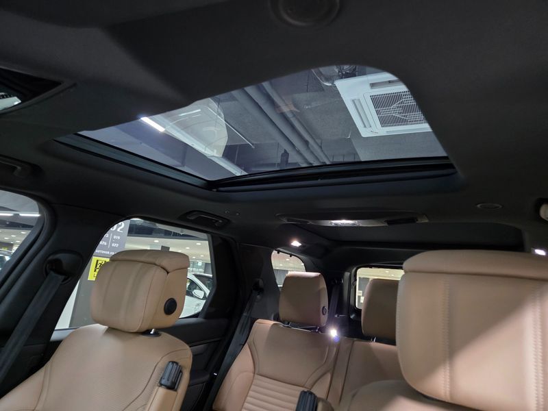 2025 Land Rover Discovery P360 Dynamic HSE photo 15
