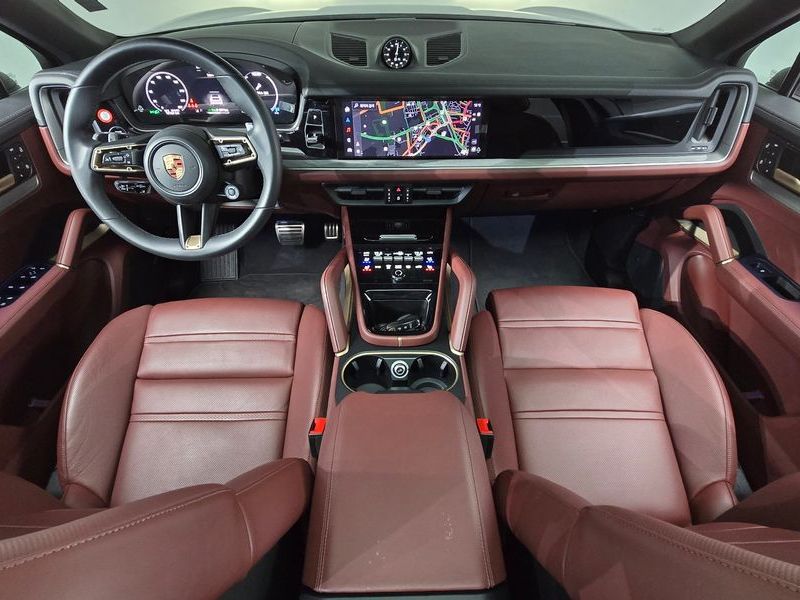 2025 Porsche Cayenne 3.0 E-Hybrid Coupe photo 7