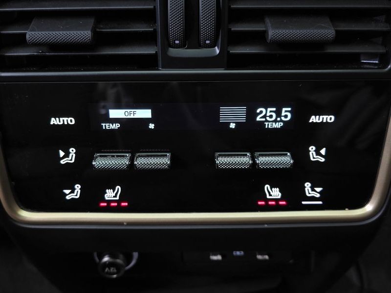 2025 Porsche Cayenne 3.0 E-Hybrid Coupe photo 18