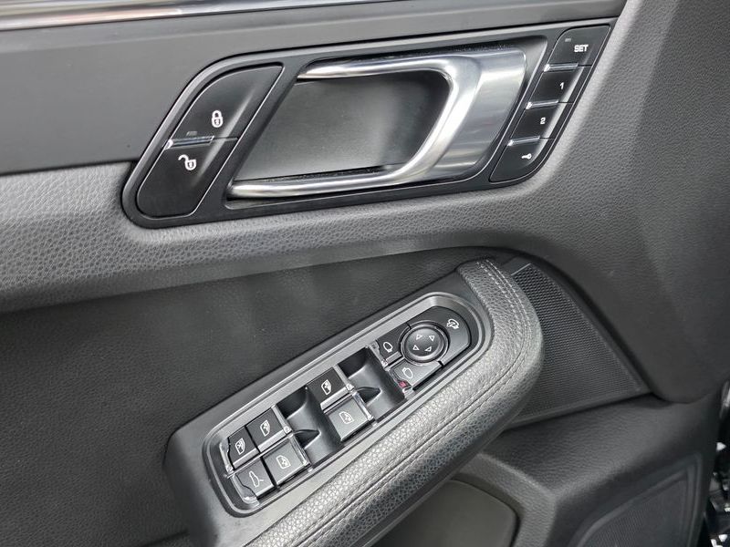 2015 Porsche Macan 2.0 95B photo 13