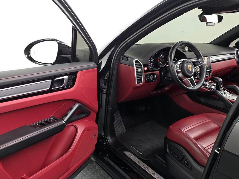 2023 Porsche Cayenne 3.0 PLATINUM EDITION photo 11