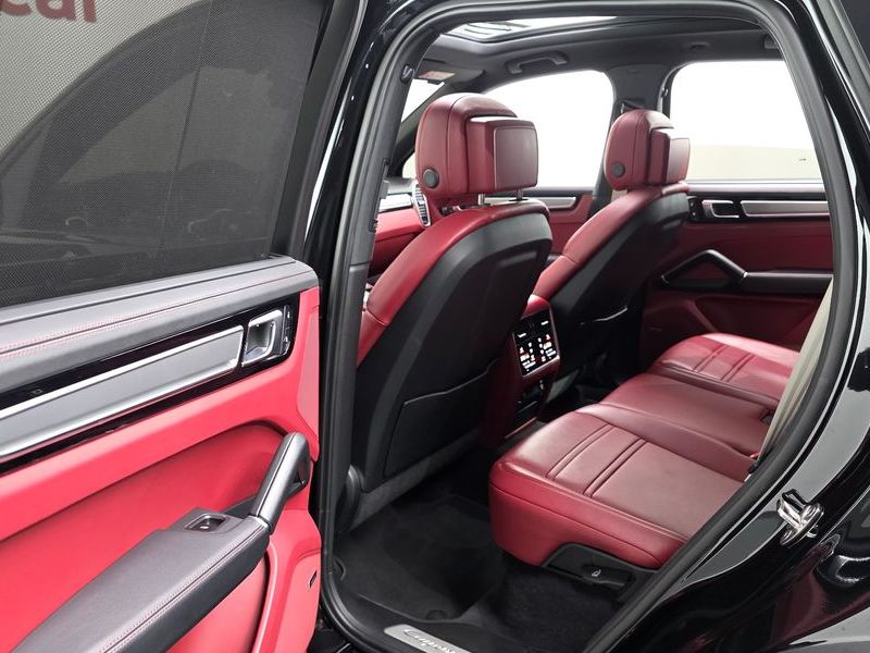 2023 Porsche Cayenne 3.0 PLATINUM EDITION photo 12
