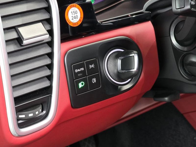 2023 Porsche Cayenne 3.0 PLATINUM EDITION photo 16