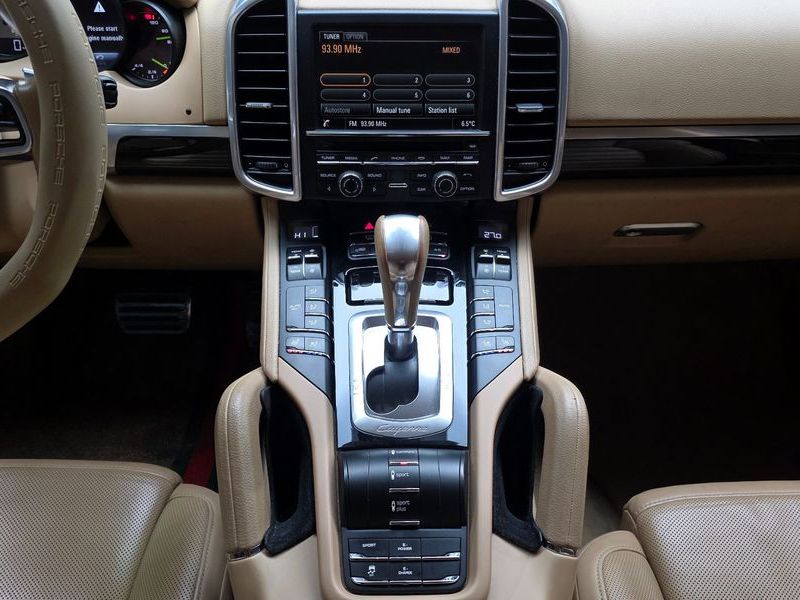 2015 Porsche Cayenne 3.0 S E-Hybrid 958 photo 14
