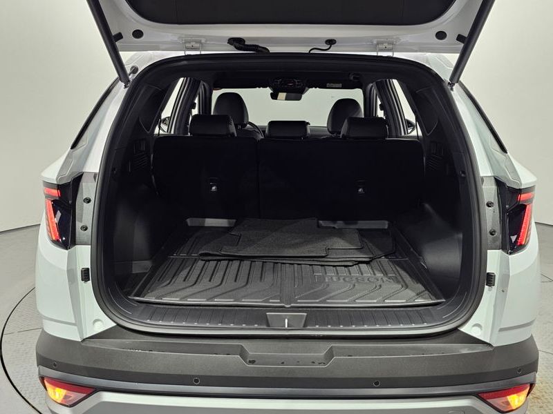 2026 Hyundai Tucson HEV 1.6 2WD H Pick photo 16