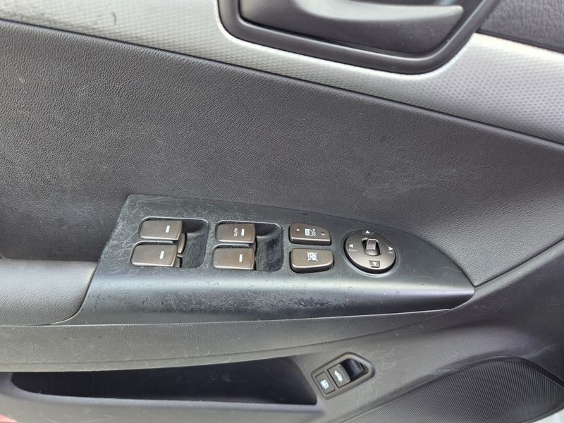 2012 Hyundai Sonata LPG N20 Standard photo 10