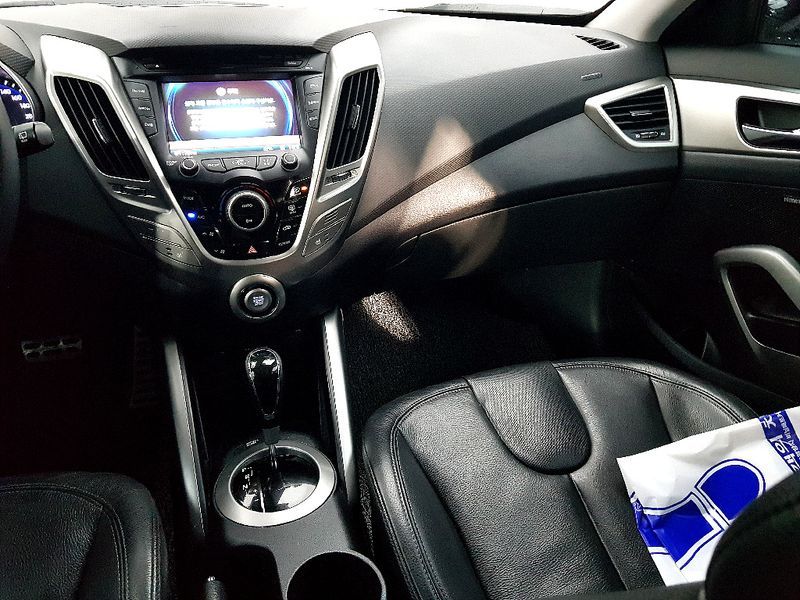 2012 Hyundai Veloster Extreme photo 10