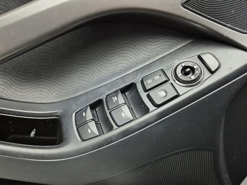 2012 Hyundai Avante M16 GDI Luxury photo 8