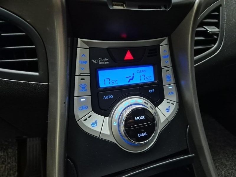 2012 Hyundai Avante M16 GDI Luxury photo 12