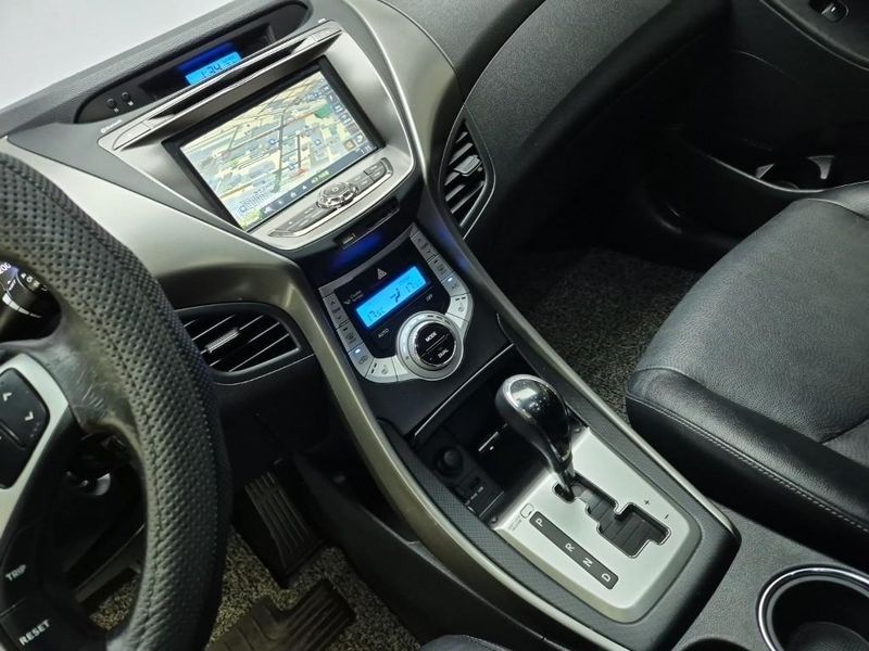 2012 Hyundai Avante M16 GDI Luxury photo 13