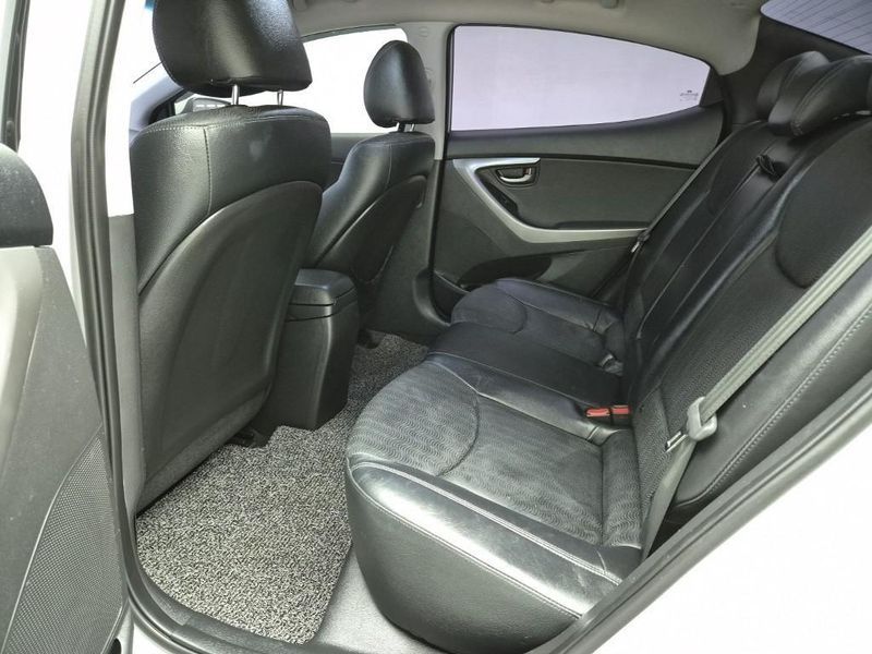 2012 Hyundai Avante M16 GDI Luxury photo 15