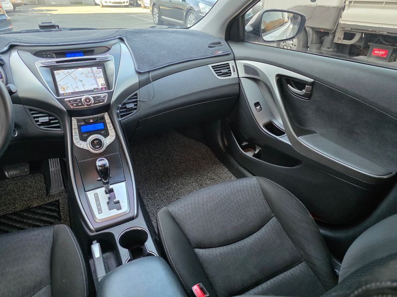 2012 Hyundai Avante LPI M16 Luxury photo 11