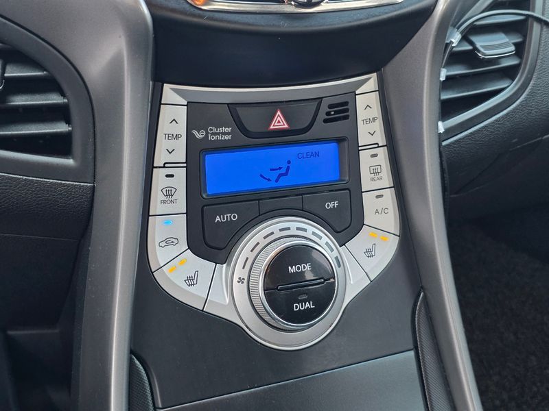 2012 Hyundai Avante LPI M16 Luxury photo 17