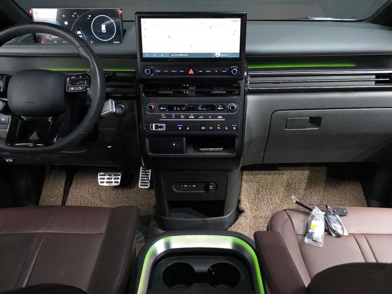 2026 Hyundai Staria HEV 1.6T Lounge 9-Seater Inspiration photo 7