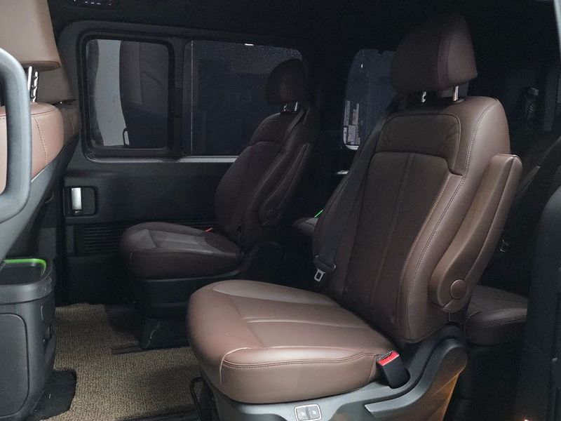 2026 Hyundai Staria HEV 1.6T Lounge 9-Seater Inspiration photo 12