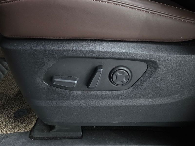 2026 Hyundai Staria HEV 1.6T Lounge 9-Seater Inspiration photo 16