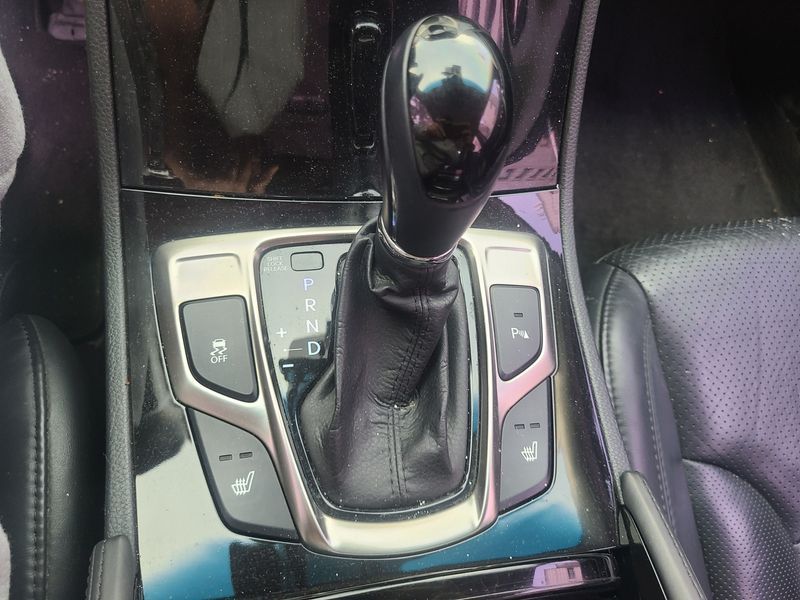 2012 Hyundai Grandeur HG240 Luxury photo 9