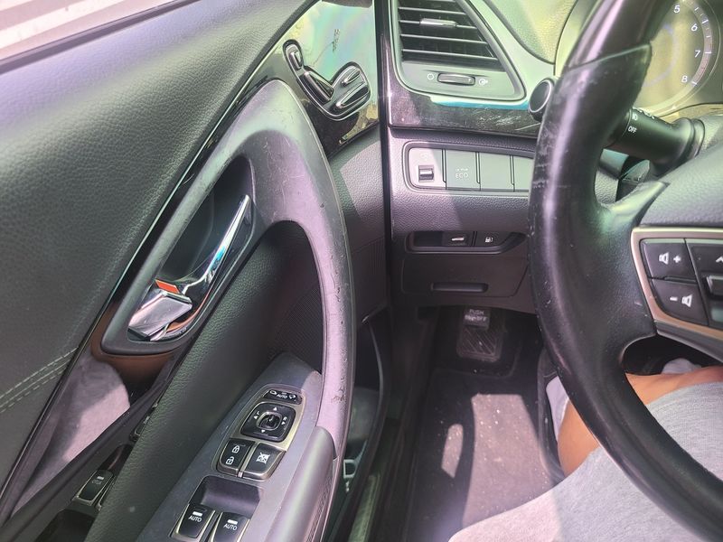 2012 Hyundai Grandeur HG240 Luxury photo 10