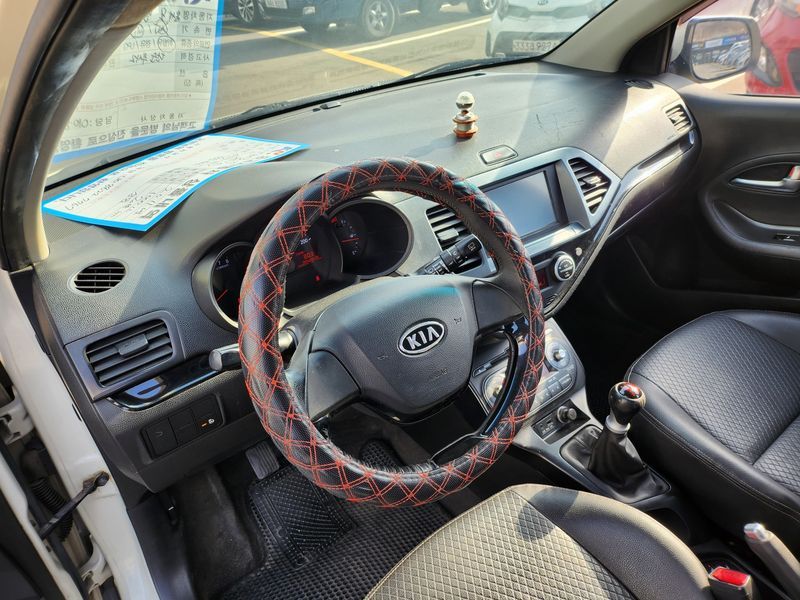 2012 Kia Morning Luxury photo 8