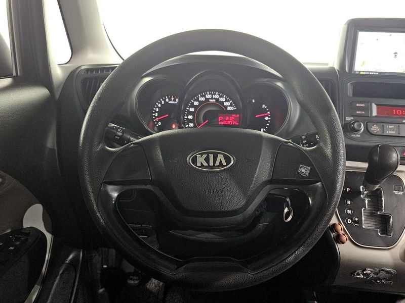 2013 Kia Ray VAN Deluxe photo 11