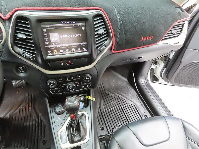 2015 Jeep Cherokee 2.0 Diesel Longitude AWD photo 7