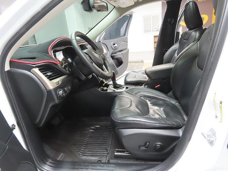 2015 Jeep Cherokee 2.0 Diesel Longitude AWD photo 13