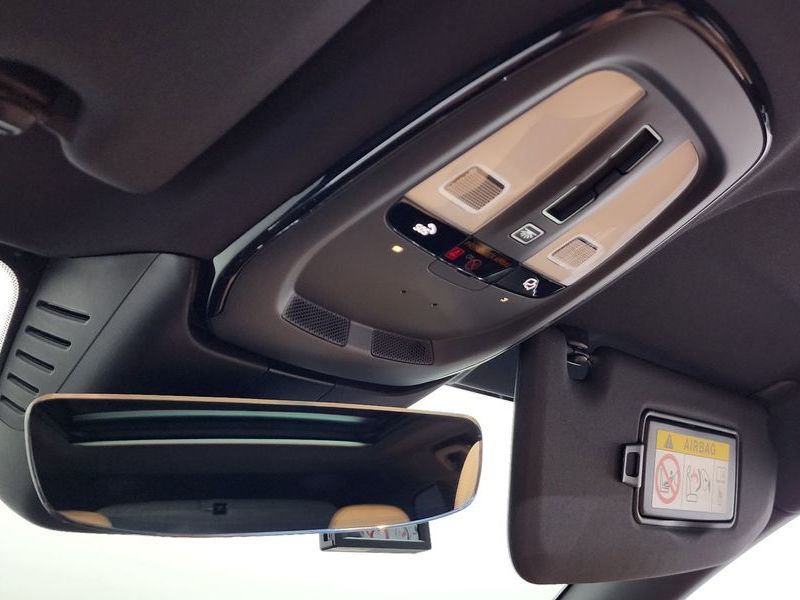 2025 Volvo V60 B5 Ultra AWD photo 15