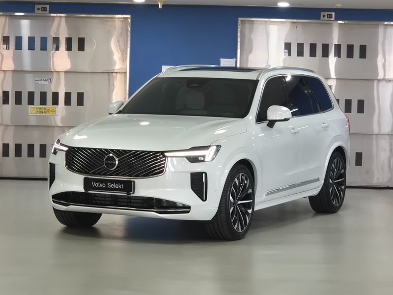 2026 Volvo XC90 B6 Ultra Bright photo 1