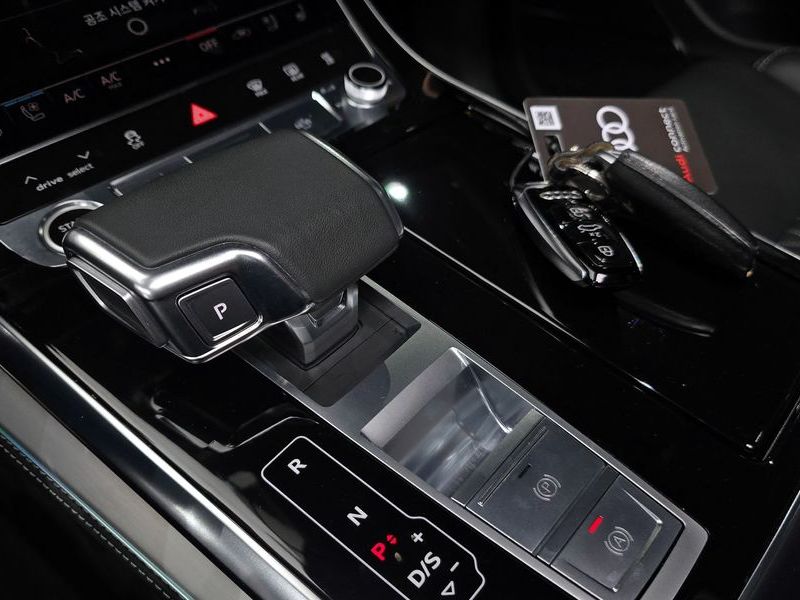 2023 Audi Q8 50 TDI Quattro Premium photo 9