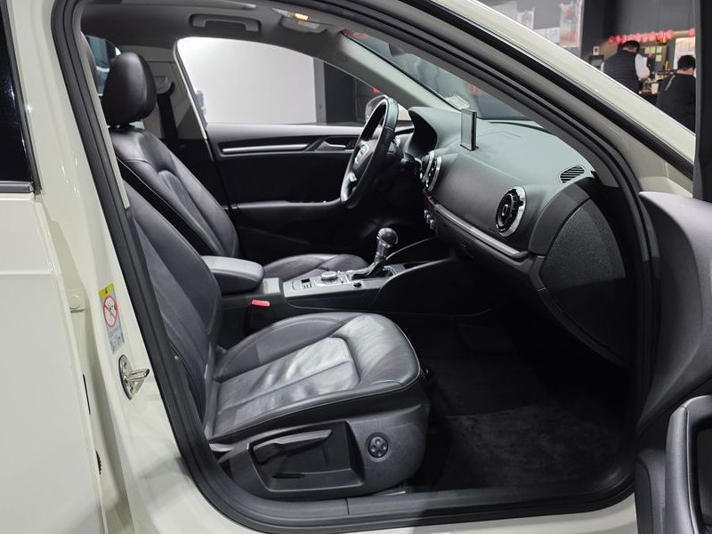 2015 Audi A3 25 TDI Dynamic Sportback 8V photo 10