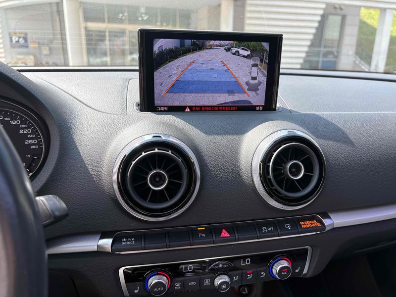 2015 Audi A3 35 TFSI Dynamic 8V photo 18